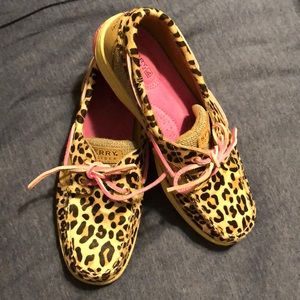 Sperry top sided leopard and pink